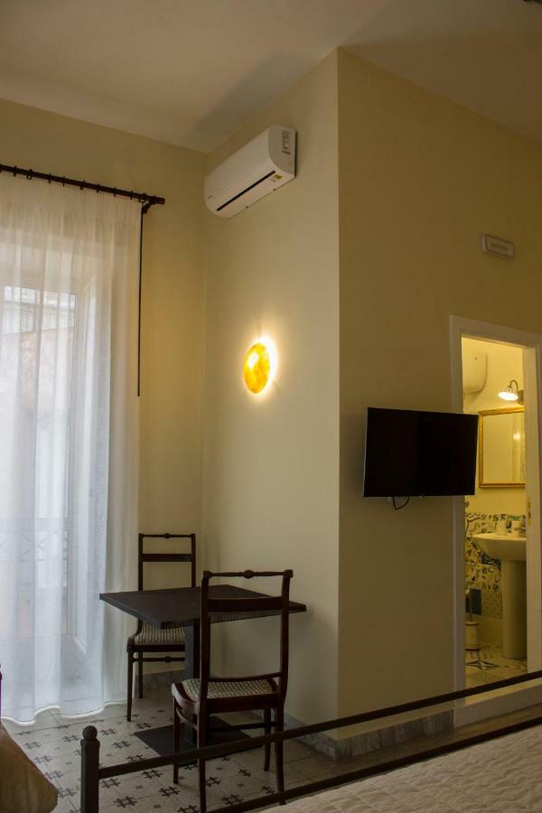 Don Angelo Petito Bed & Breakfast Napoli Exterior foto